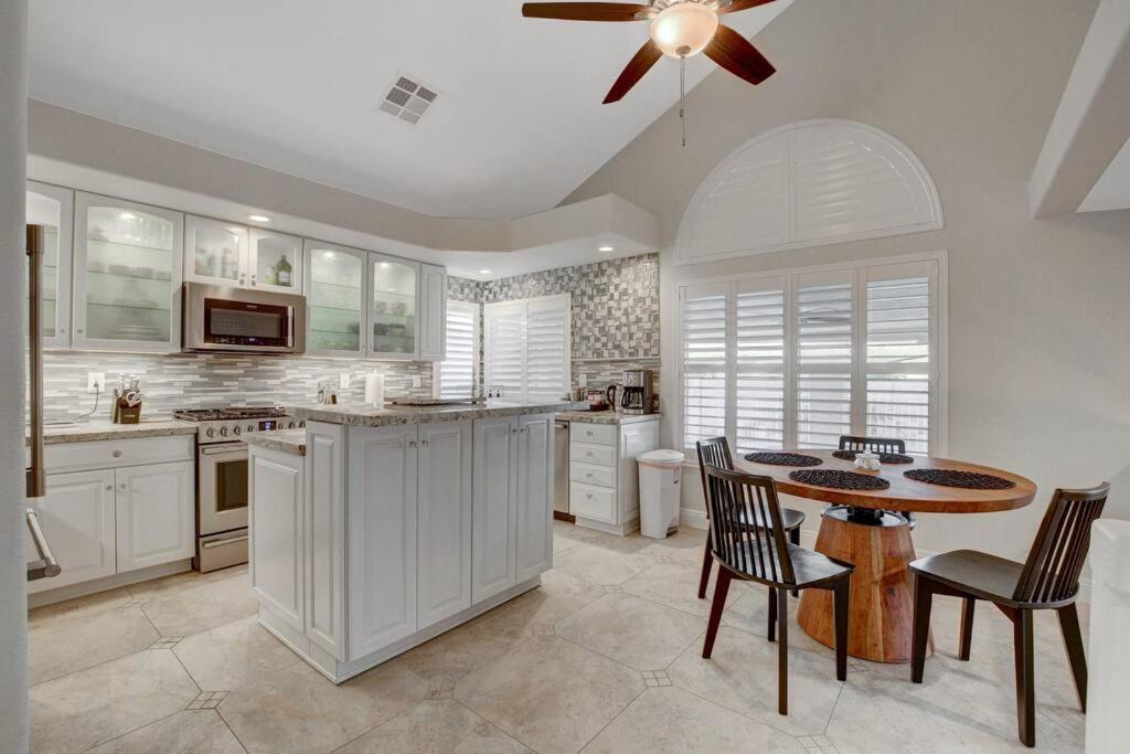 Beautiful 5Br W/King Beds, Pool & Hot Tub, Games Villa Las Vegas Buitenkant foto
